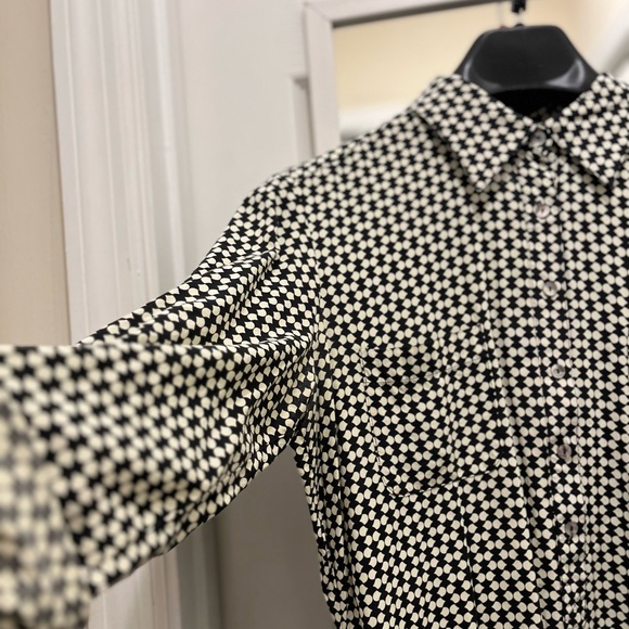 Sophia Max dress that has thin string belt around the waist. - Picture 3 of 4